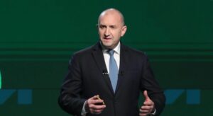 RUMEN-RADEV--900