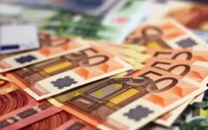 money-banknotes-euro-banknote-1005477.jpg